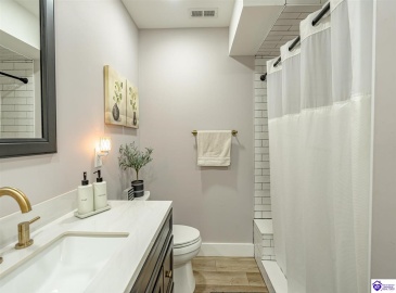 Haysville Road, Brandenburg, Kentucky 40108, ,3 BathroomsBathrooms,For Sale,Haysville Road,HK24002958