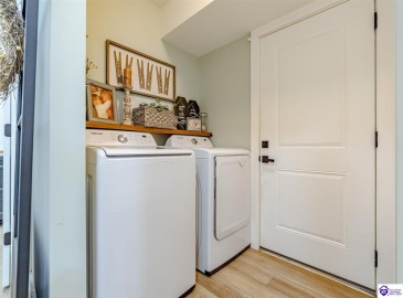 Haysville Road, Brandenburg, Kentucky 40108, ,3 BathroomsBathrooms,For Sale,Haysville Road,HK24002958