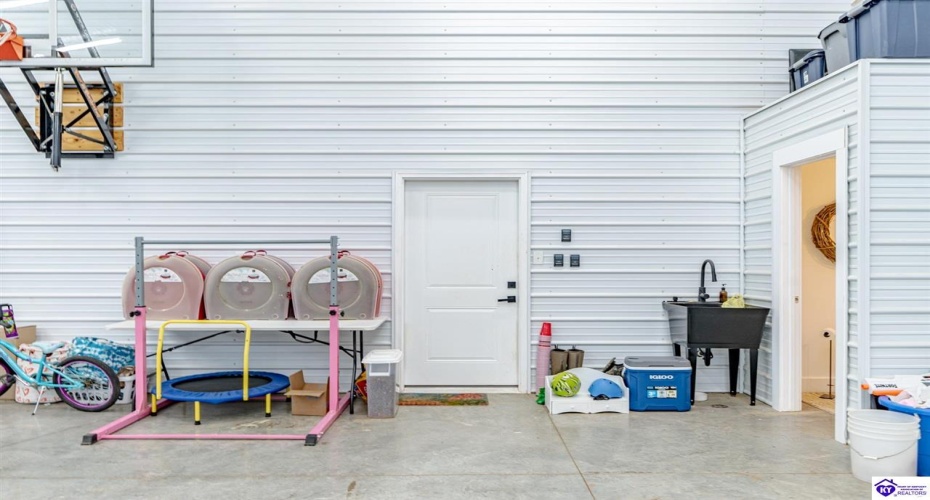 Haysville Road, Brandenburg, Kentucky 40108, ,3 BathroomsBathrooms,For Sale,Haysville Road,HK24002958