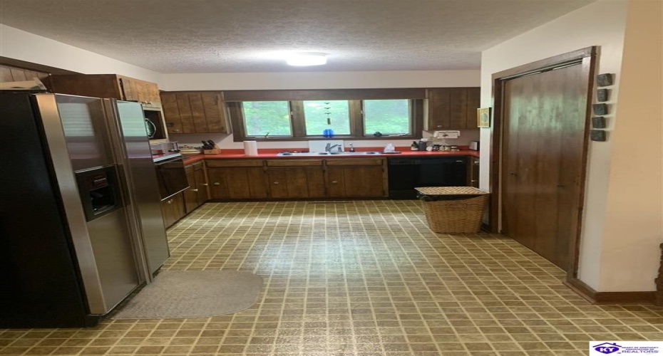 Morning Glory Road, Brandenburg, Kentucky 40108, ,3 BathroomsBathrooms,For Sale,Morning Glory Road,HK24002959