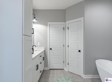 Yorkshire Drive, Elizabethtown, Kentucky 42701, ,2 BathroomsBathrooms,For Sale,Yorkshire Drive,HK24002961