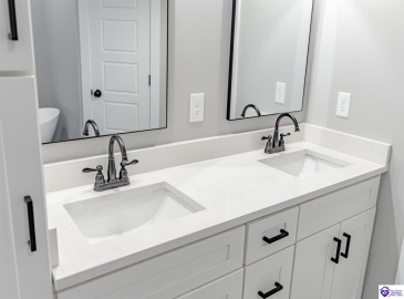 Yorkshire Drive, Elizabethtown, Kentucky 42701, ,2 BathroomsBathrooms,For Sale,Yorkshire Drive,HK24002961