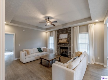 Yorkshire Drive, Elizabethtown, Kentucky 42701, ,2 BathroomsBathrooms,For Sale,Yorkshire Drive,HK24002961