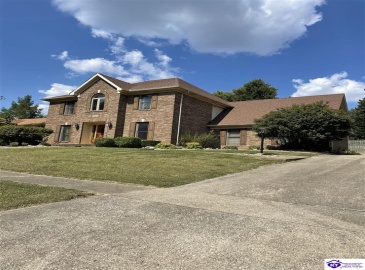 Allanwood Road, Louisville, Kentucky 40214, ,4 BathroomsBathrooms,For Sale,Allanwood Road,HK24002964