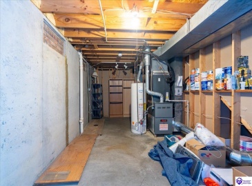 Allanwood Road, Louisville, Kentucky 40214, ,4 BathroomsBathrooms,For Sale,Allanwood Road,HK24002964