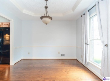 Allanwood Road, Louisville, Kentucky 40214, ,4 BathroomsBathrooms,For Sale,Allanwood Road,HK24002964