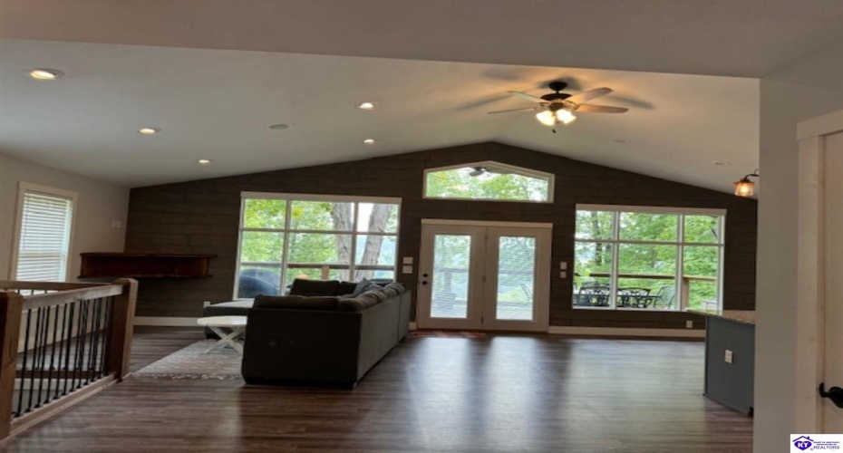 Biff Lane, Falls Of Rough, Kentucky 40119, ,2 BathroomsBathrooms,For Sale,Biff Lane,HK24002966