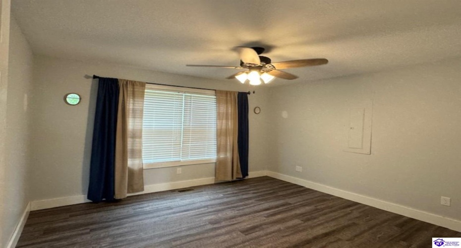 Biff Lane, Falls Of Rough, Kentucky 40119, ,2 BathroomsBathrooms,For Sale,Biff Lane,HK24002966