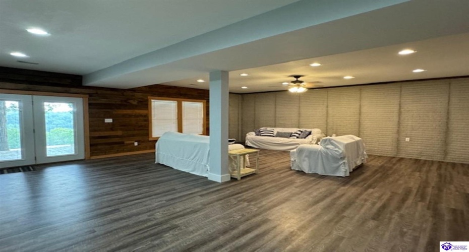 Biff Lane, Falls Of Rough, Kentucky 40119, ,2 BathroomsBathrooms,For Sale,Biff Lane,HK24002966