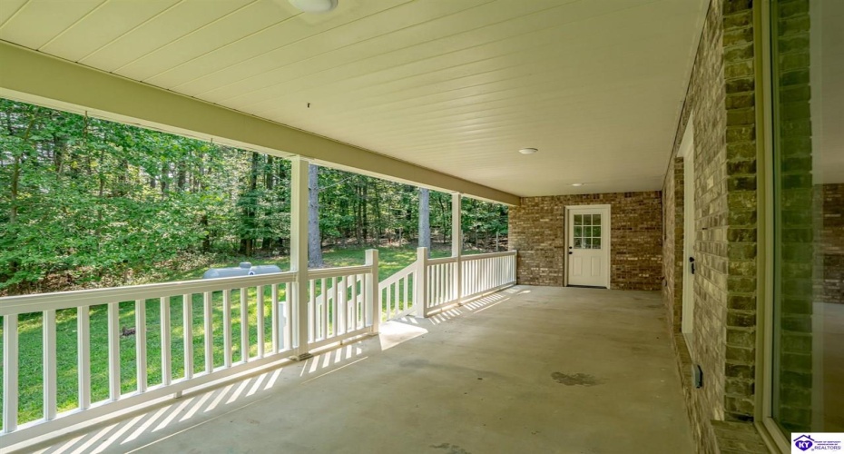 Doe Valley Parkway East, Brandenburg, Kentucky 40108, ,3 BathroomsBathrooms,For Sale,Doe Valley Parkway East,HK24002968