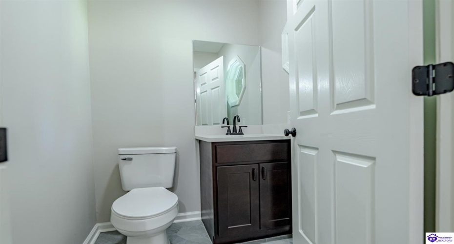 Doe Valley Parkway East, Brandenburg, Kentucky 40108, ,3 BathroomsBathrooms,For Sale,Doe Valley Parkway East,HK24002968