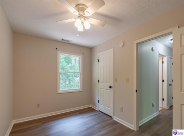 Doe Valley Parkway East, Brandenburg, Kentucky 40108, ,3 BathroomsBathrooms,For Sale,Doe Valley Parkway East,HK24002968