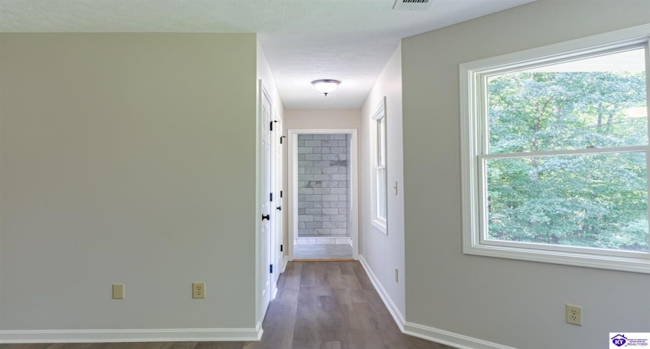 Doe Valley Parkway East, Brandenburg, Kentucky 40108, ,3 BathroomsBathrooms,For Sale,Doe Valley Parkway East,HK24002968