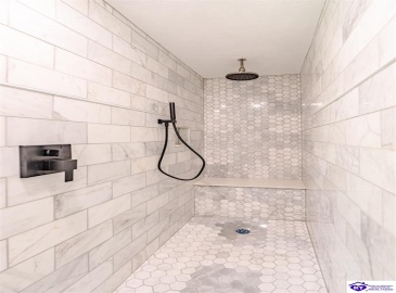 Doe Valley Parkway East, Brandenburg, Kentucky 40108, ,3 BathroomsBathrooms,For Sale,Doe Valley Parkway East,HK24002968