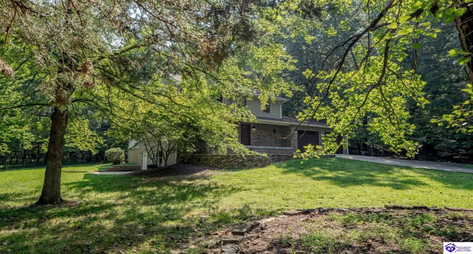 Doe Valley Parkway East, Brandenburg, Kentucky 40108, ,3 BathroomsBathrooms,For Sale,Doe Valley Parkway East,HK24002968