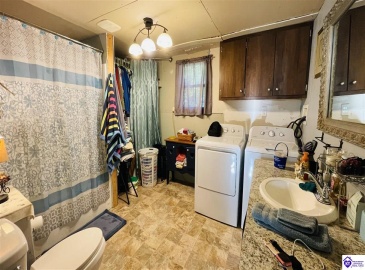 J Oaks Rd, Nancy, Kentucky 42544, ,1 BathroomBathrooms,For Sale,J Oaks Rd,HK24003003