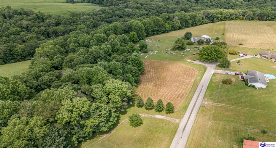 Pembroke Way, Campbellsville, Kentucky 42718, ,For Sale,Pembroke Way,HK24003010