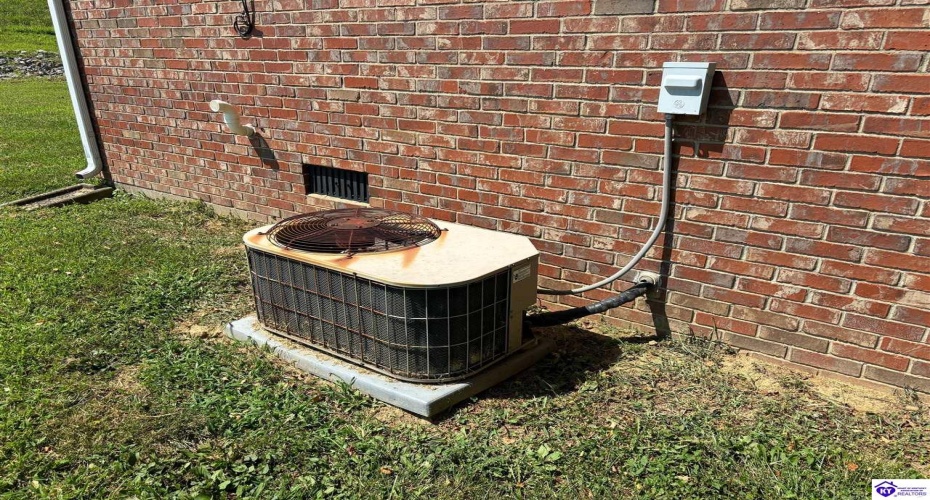 Highway 401, Hudson, Kentucky 40145, ,2 BathroomsBathrooms,For Sale,Highway 401,HK24003006