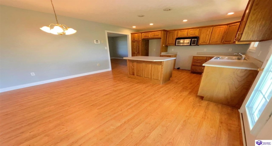 Highway 401, Hudson, Kentucky 40145, ,2 BathroomsBathrooms,For Sale,Highway 401,HK24003006