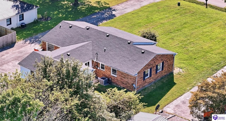 Wooden Lane, Elizabethtown, Kentucky 42701, ,2 BathroomsBathrooms,For Sale,Wooden Lane,HK24003008