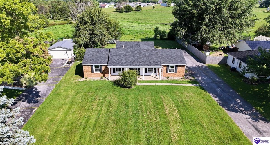 Wooden Lane, Elizabethtown, Kentucky 42701, ,2 BathroomsBathrooms,For Sale,Wooden Lane,HK24003008