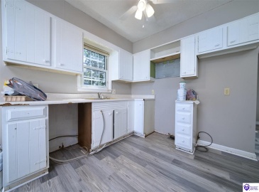 Wooden Lane, Elizabethtown, Kentucky 42701, ,2 BathroomsBathrooms,For Sale,Wooden Lane,HK24003008