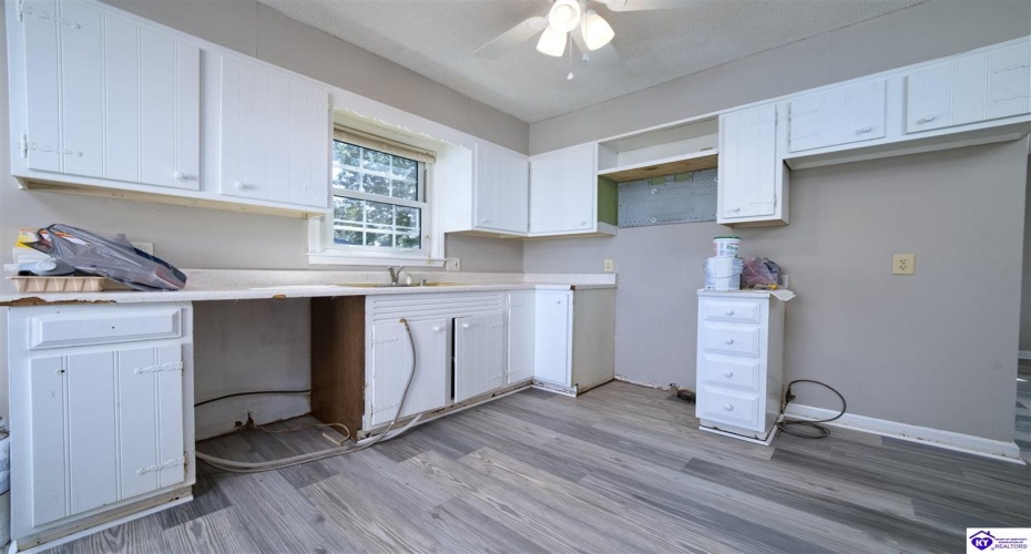 Wooden Lane, Elizabethtown, Kentucky 42701, ,2 BathroomsBathrooms,For Sale,Wooden Lane,HK24003008