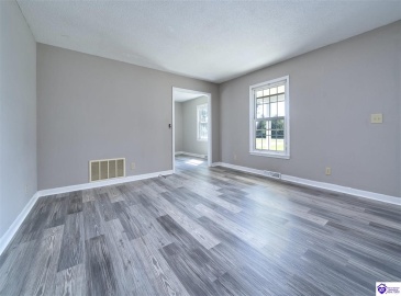 Wooden Lane, Elizabethtown, Kentucky 42701, ,2 BathroomsBathrooms,For Sale,Wooden Lane,HK24003008