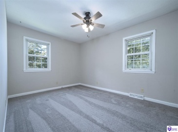 Wooden Lane, Elizabethtown, Kentucky 42701, ,2 BathroomsBathrooms,For Sale,Wooden Lane,HK24003008