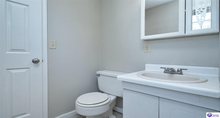 Wooden Lane, Elizabethtown, Kentucky 42701, ,2 BathroomsBathrooms,For Sale,Wooden Lane,HK24003008