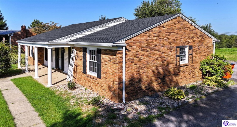 Wooden Lane, Elizabethtown, Kentucky 42701, ,2 BathroomsBathrooms,For Sale,Wooden Lane,HK24003008