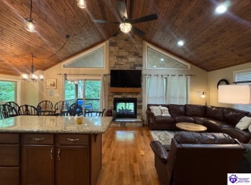 Bentwood Lane, Falls Of Rough, Kentucky 40119, ,2 BathroomsBathrooms,For Sale,Bentwood Lane,HK24003017