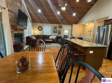 Bentwood Lane, Falls Of Rough, Kentucky 40119, ,2 BathroomsBathrooms,For Sale,Bentwood Lane,HK24003017