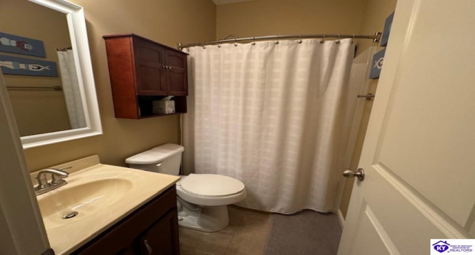 Bentwood Lane, Falls Of Rough, Kentucky 40119, ,2 BathroomsBathrooms,For Sale,Bentwood Lane,HK24003017