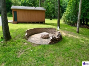 Bentwood Lane, Falls Of Rough, Kentucky 40119, ,2 BathroomsBathrooms,For Sale,Bentwood Lane,HK24003017