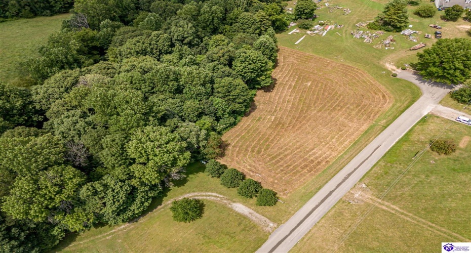 Pembroke Way, Campbellsville, Kentucky 42718, ,For Sale,Pembroke Way,HK24003022