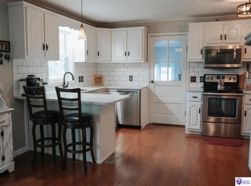 Eugenia Avenue, Hodgenville, Kentucky 42748, ,2 BathroomsBathrooms,For Sale,Eugenia Avenue,HK24003025