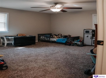 Eugenia Avenue, Hodgenville, Kentucky 42748, ,2 BathroomsBathrooms,For Sale,Eugenia Avenue,HK24003025