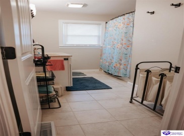 Eugenia Avenue, Hodgenville, Kentucky 42748, ,2 BathroomsBathrooms,For Sale,Eugenia Avenue,HK24003025