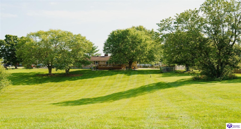 Eugenia Avenue, Hodgenville, Kentucky 42748, ,2 BathroomsBathrooms,For Sale,Eugenia Avenue,HK24003025