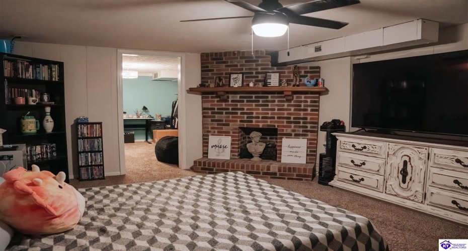 Eugenia Avenue, Hodgenville, Kentucky 42748, ,2 BathroomsBathrooms,For Sale,Eugenia Avenue,HK24003025