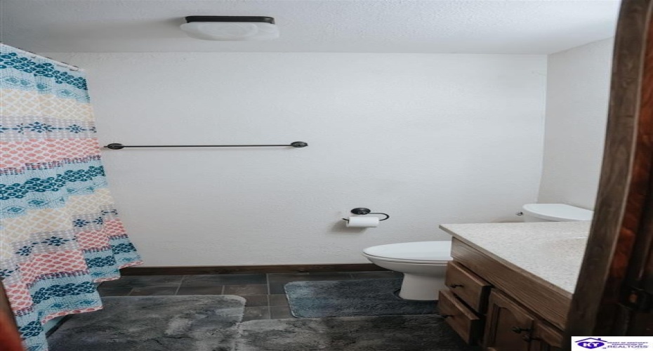 Eugenia Avenue, Hodgenville, Kentucky 42748, ,2 BathroomsBathrooms,For Sale,Eugenia Avenue,HK24003025