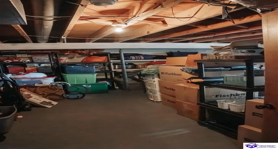 Eugenia Avenue, Hodgenville, Kentucky 42748, ,2 BathroomsBathrooms,For Sale,Eugenia Avenue,HK24003025