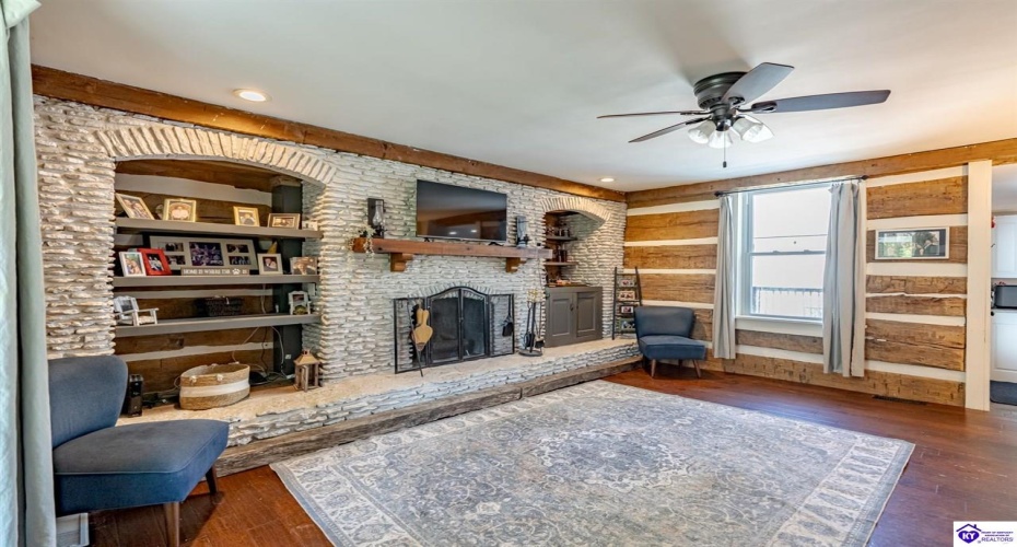 High Grove Road, Bloomfield, Kentucky 40008, ,3 BathroomsBathrooms,For Sale,High Grove Road,HK24003027