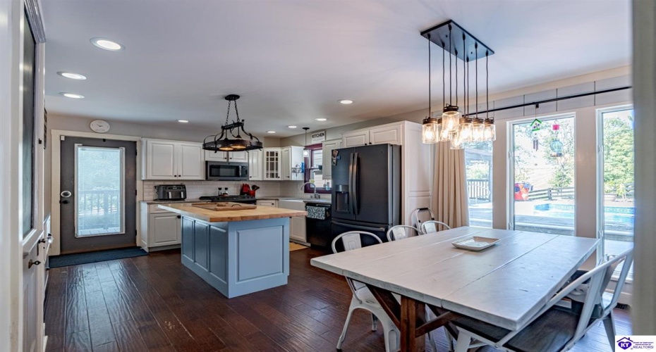 High Grove Road, Bloomfield, Kentucky 40008, ,3 BathroomsBathrooms,For Sale,High Grove Road,HK24003027