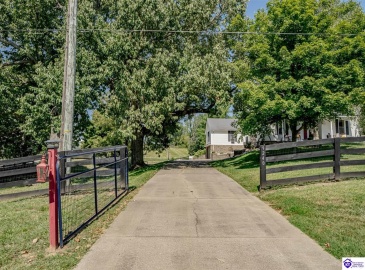 High Grove Road, Bloomfield, Kentucky 40008, ,3 BathroomsBathrooms,For Sale,High Grove Road,HK24003027