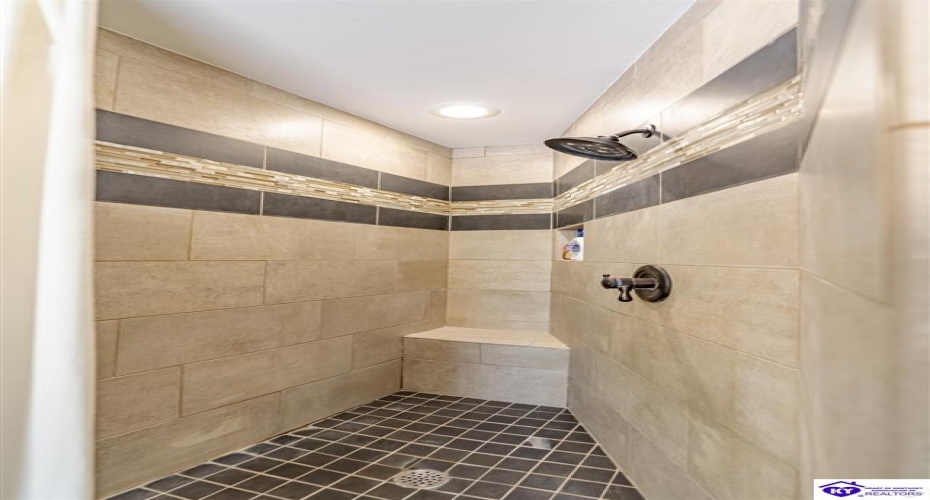 High Grove Road, Bloomfield, Kentucky 40008, ,3 BathroomsBathrooms,For Sale,High Grove Road,HK24003027