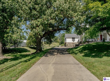 High Grove Road, Bloomfield, Kentucky 40008, ,3 BathroomsBathrooms,For Sale,High Grove Road,HK24003027