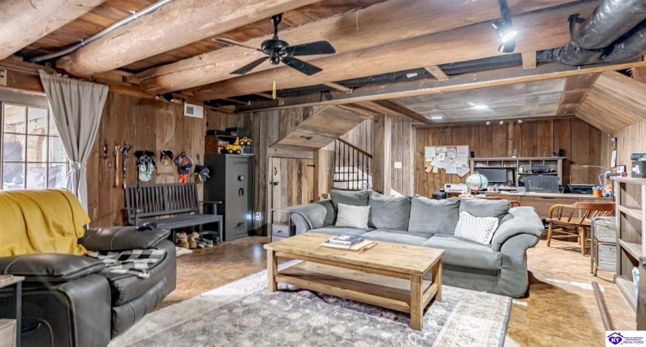 High Grove Road, Bloomfield, Kentucky 40008, ,3 BathroomsBathrooms,For Sale,High Grove Road,HK24003027