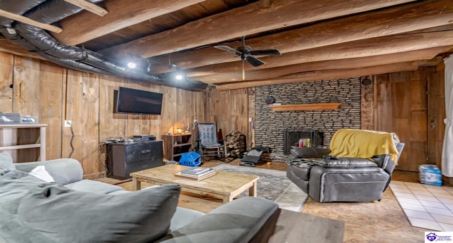 High Grove Road, Bloomfield, Kentucky 40008, ,3 BathroomsBathrooms,For Sale,High Grove Road,HK24003027